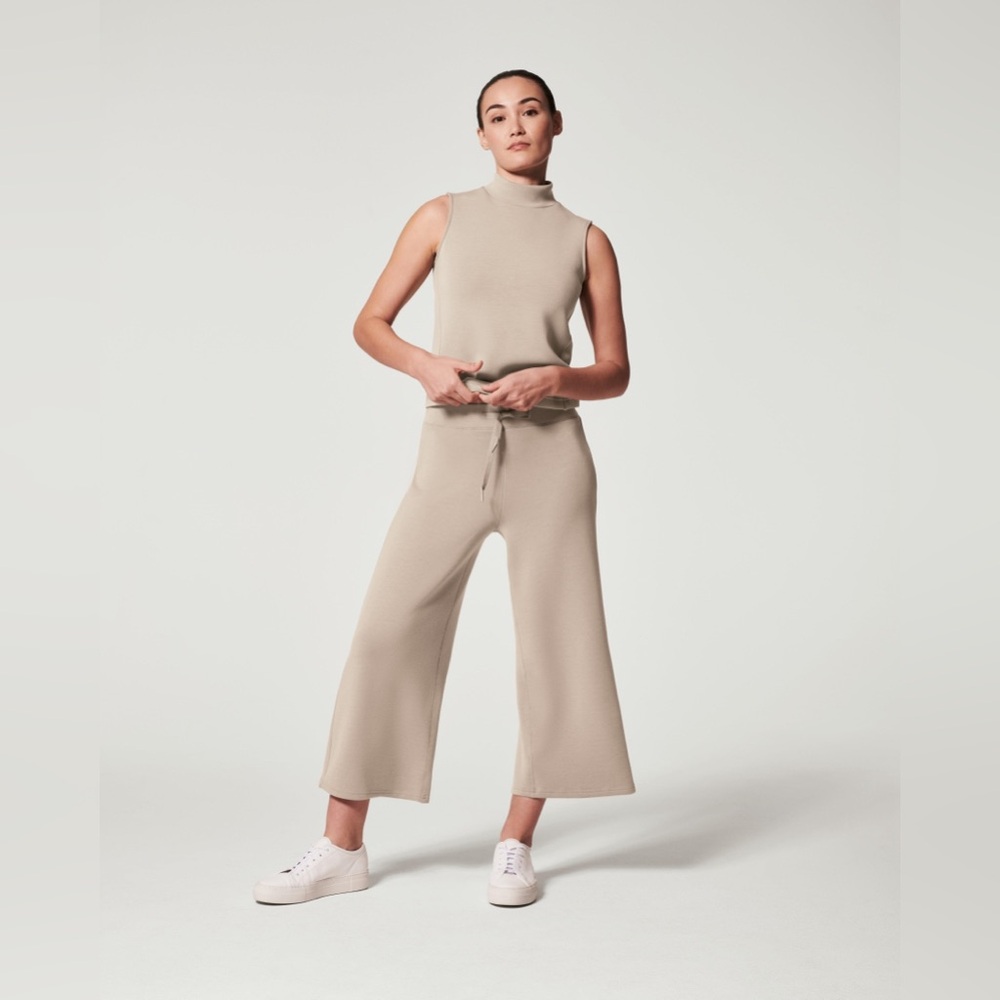 SPANX® AirEssentials Cropped Wide Leg Pant